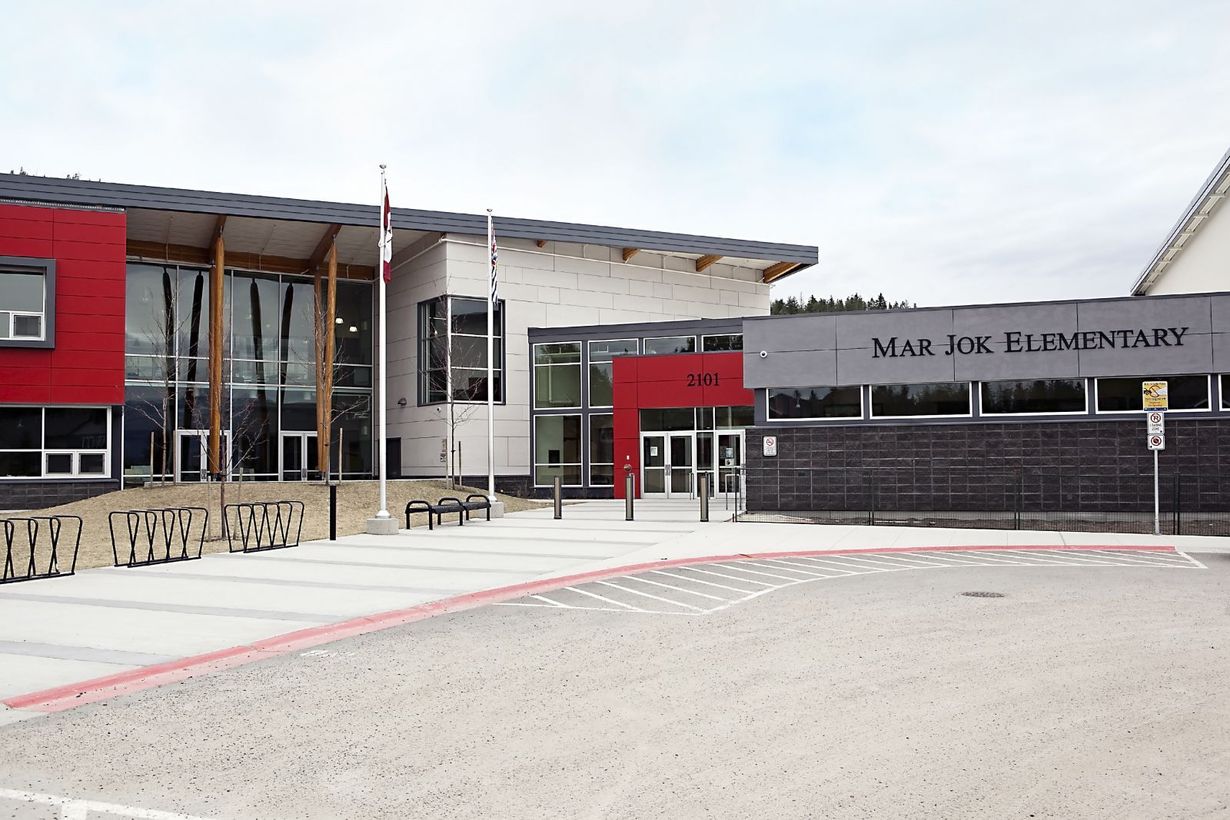 Mar Jok Elementary, a school in West Kelowna, hired Kimco to install special lighting controls that utlize a daylight harvesting programming strategy and energy metering. 